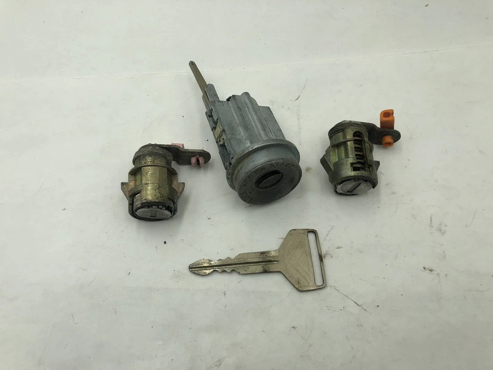 Toyota 4Runner 1993 encendido conductor pasajero puertas cerraduras con llave OEM juego original Foto 3 de 4