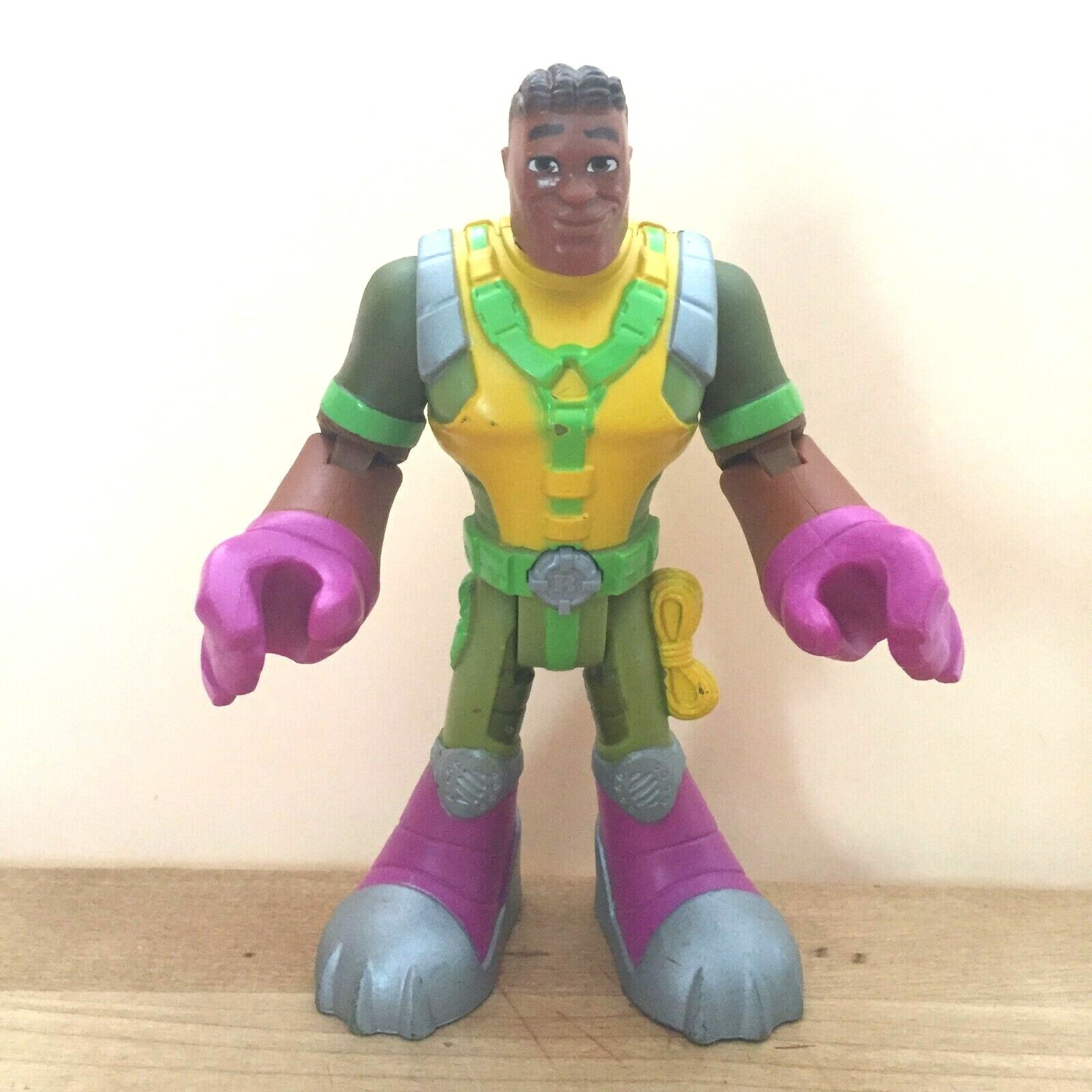 Fisher-Price Rescue Heroes Mattel 2018 Rocky Canyon 6-Inch 6