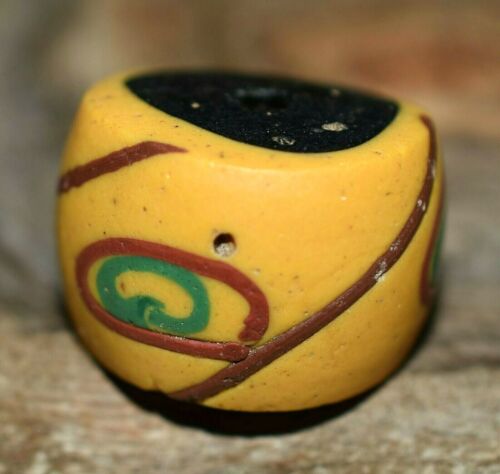 Large Antique Venetian Black Core Italian Yellow Glass Eye Bead, African Trade - Zdjęcie 1 z 9