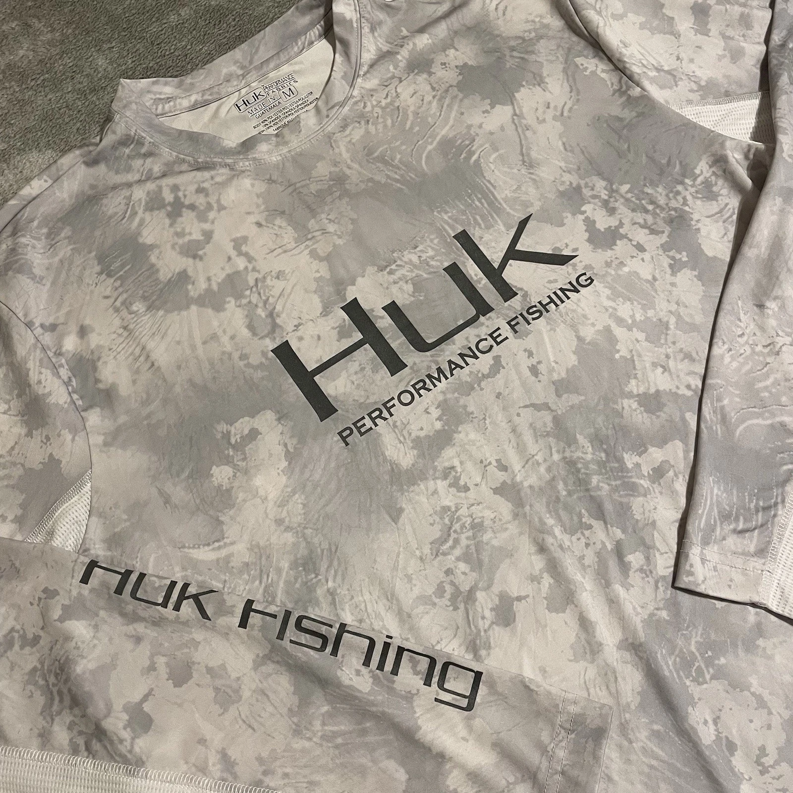 HUK Icon Long Sleeve Performance Fishing Shirt Men's Size Medium UPF 50+
Opens in a new window or ta
