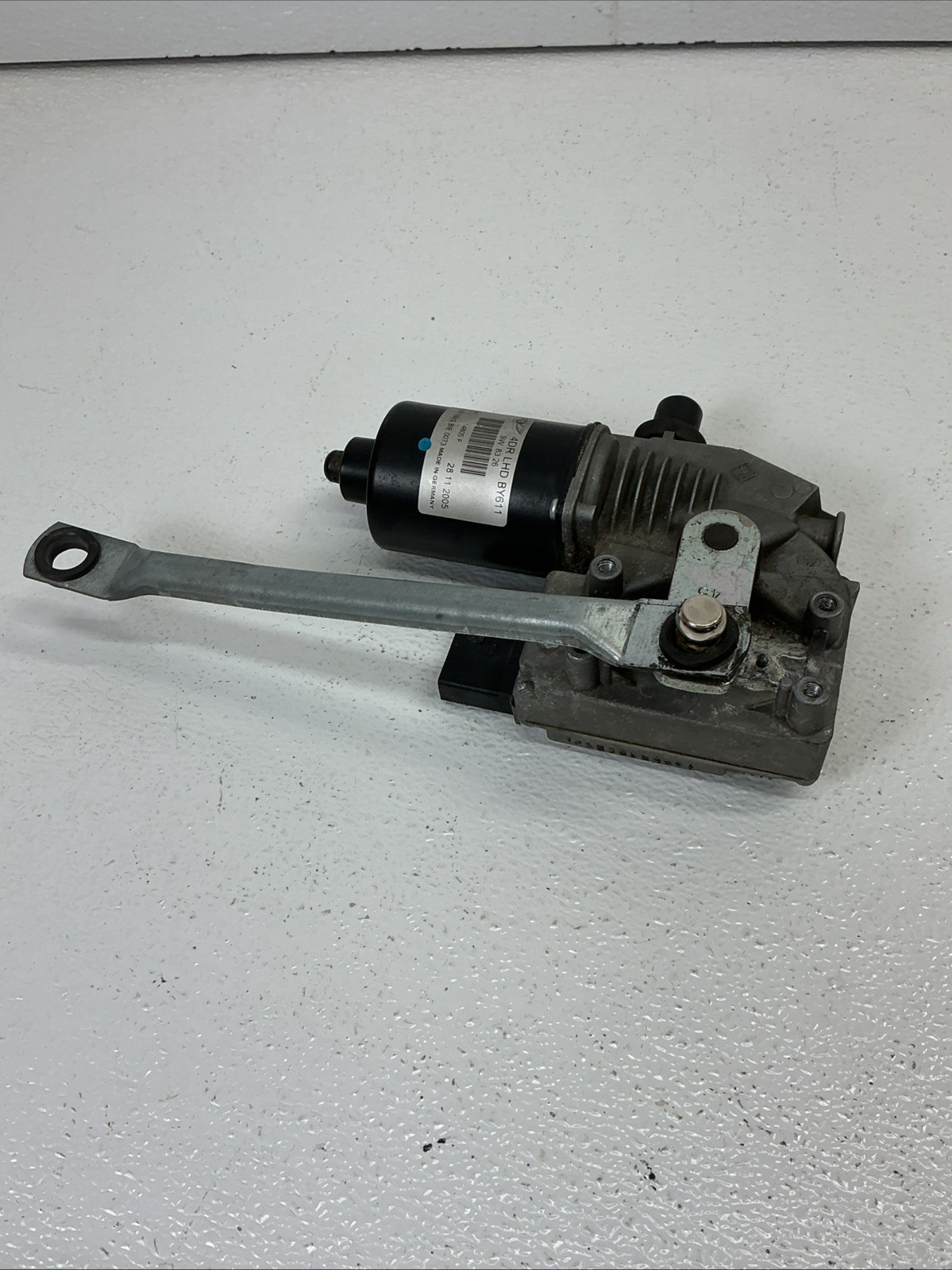 2004-2011 BENTLEY CONTINENTAL GT Front Windshield Wiper Motor 4DRLHDBY611