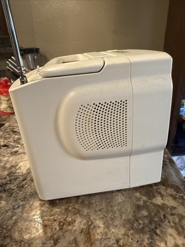 Sony FD-525 Mega Watchman Black & White TV FM/AM UNGETESTET/For Parts Only LESEN👇 - Bild 6 von 9