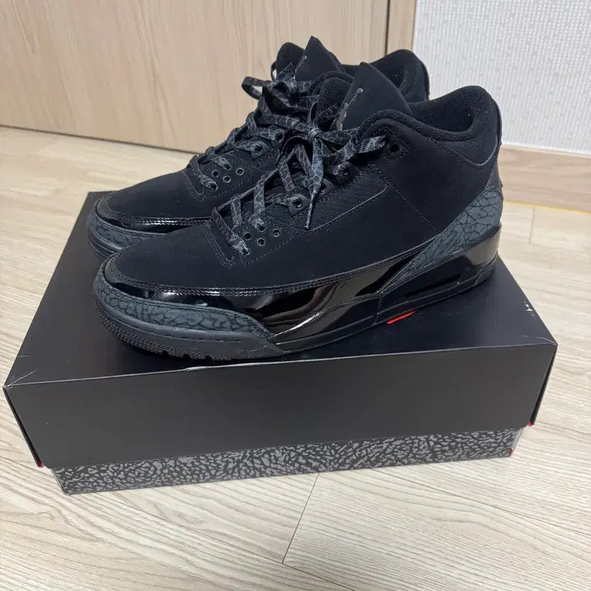 Nike Air Jordan 3 Retro Black Cat 2025 - Size 285 thumbnail 4