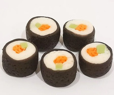 100 Dollhouse Miniature Salmon Sushi Doll Food Barbi Diorama Decor Wholesale