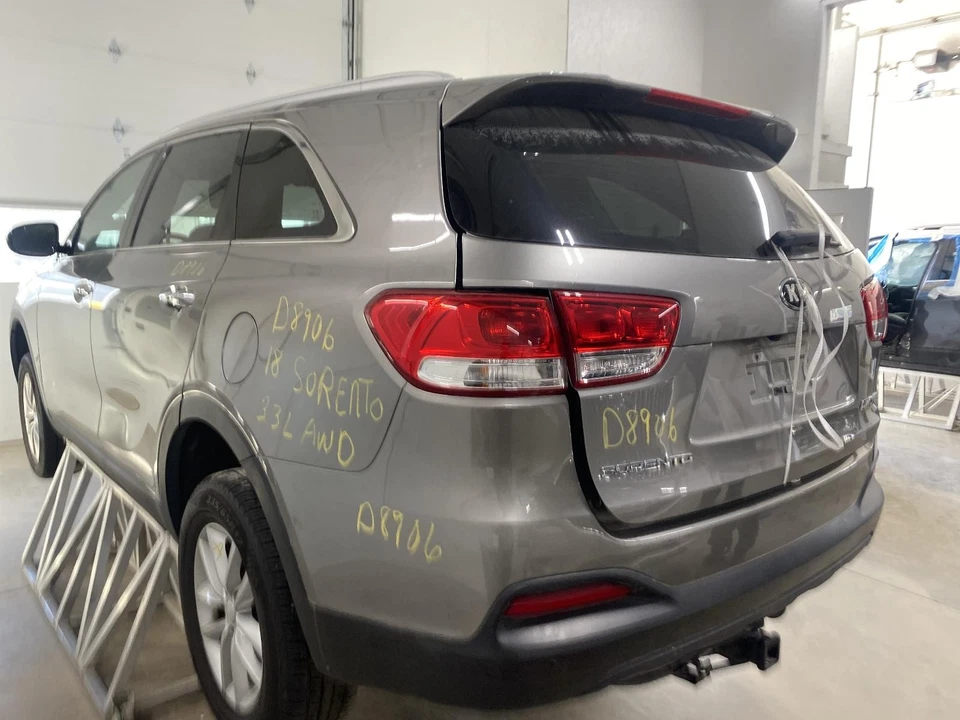 Módulo de airbag usado serve: 2018 Kia Sorento Air Bag sob console central grau A - Imagem 4 de 4