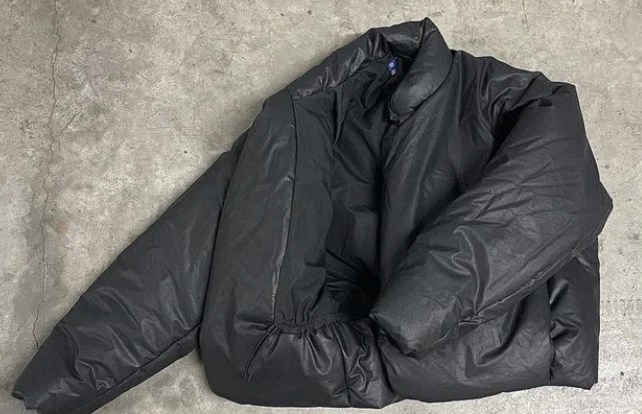 (size 3XL) Yeezy Gap Round Jacket Black Kanye West