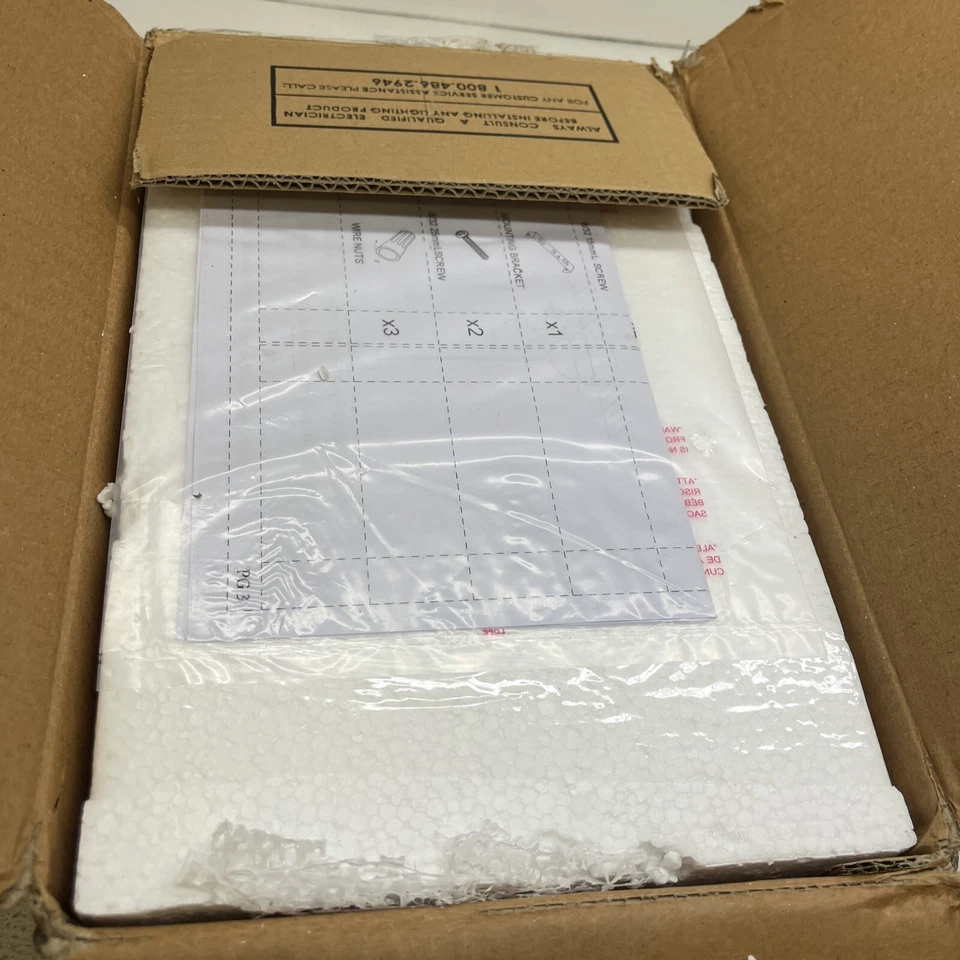 Colgante Maxim Lighting Cora 1 Luz, 7" Negro/Dorado - 11020BKGLD, 7' Negro/Dorado Foto 2 de 2