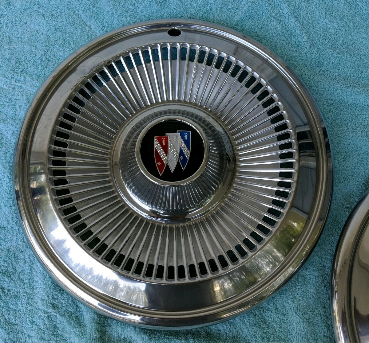 Vintage on sale buick hubcaps