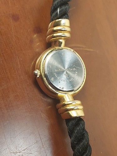Vintage Women's WALTHAM Quartz Ladies Dress Watch Gold Tone With Black Rope - Foto 2 di 12