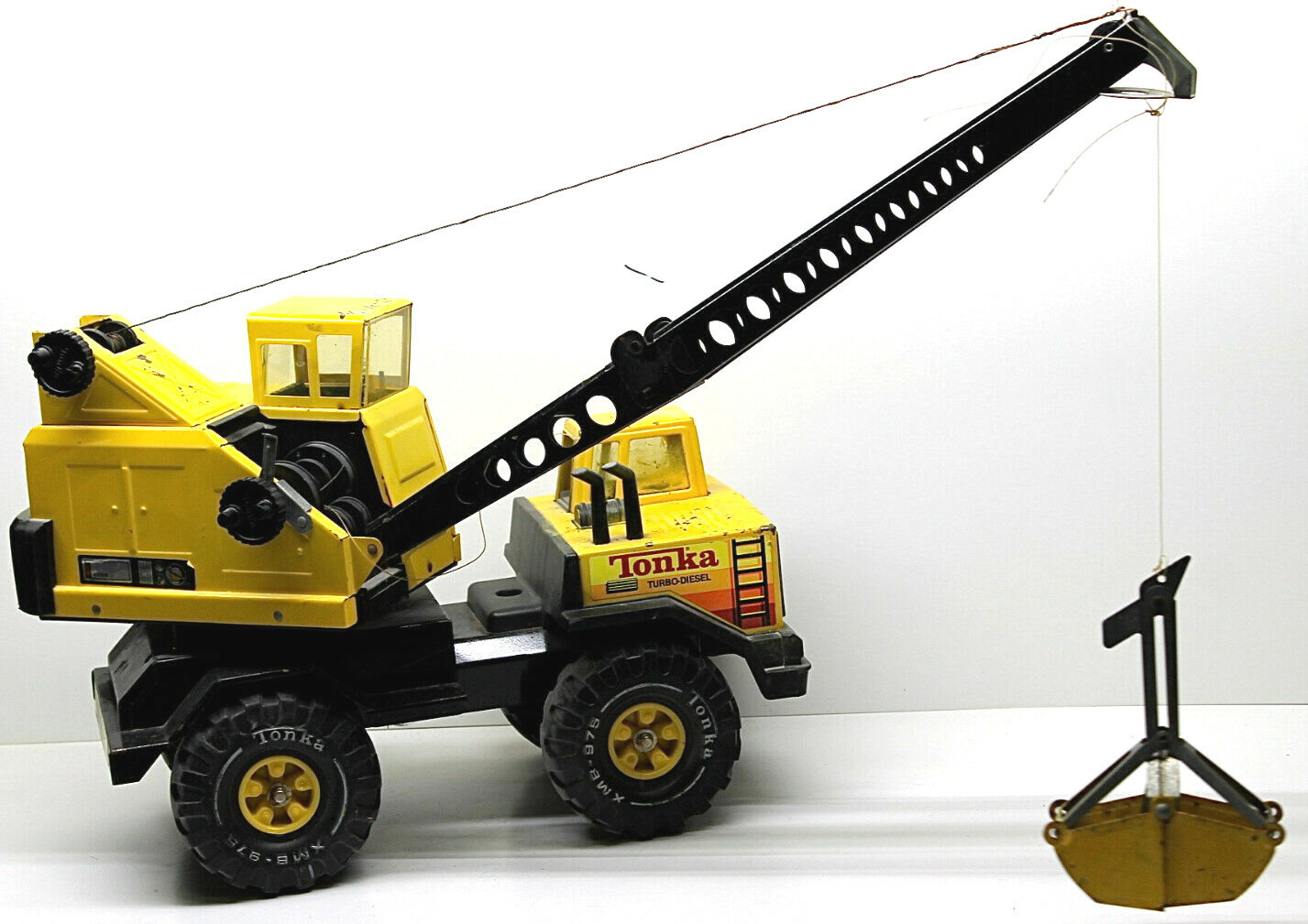 tonka crane truck