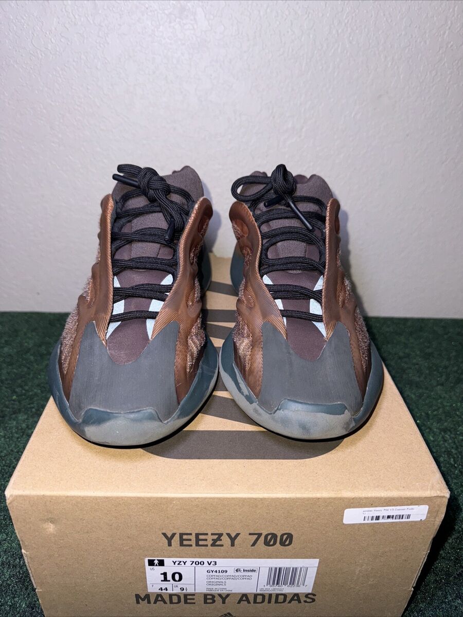 Size 10 - adidas Yeezy 700 V3 Copper Fade - Pre Owned Size 10 - adidas Yeezy 700 V3 Copper Fade - Pre Owned