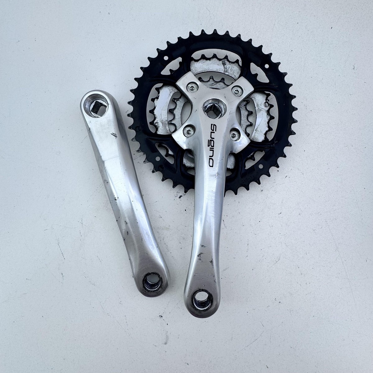 Sugino Triple Crankset 175 mm Square Taper 42/32/22 T Chainrings