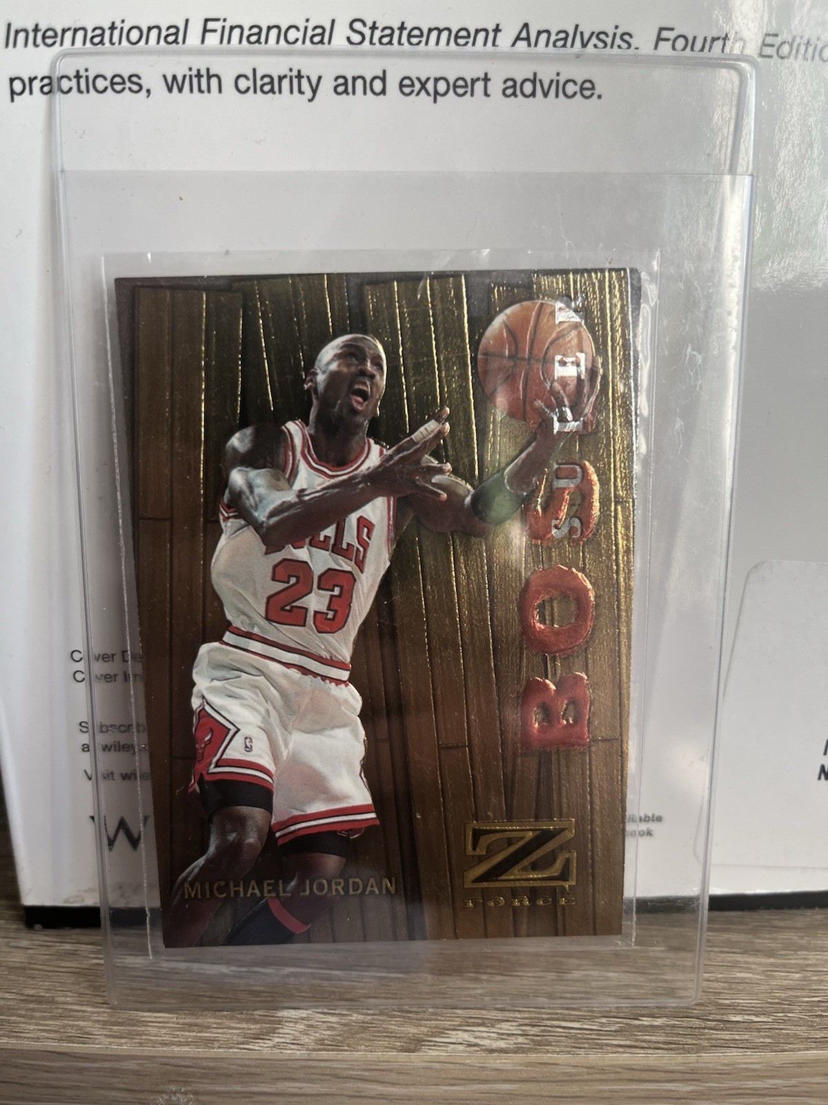 1997-98 Skybox Z-Force Michael Jordan Super Boss #10 Embossed Chicago Bulls