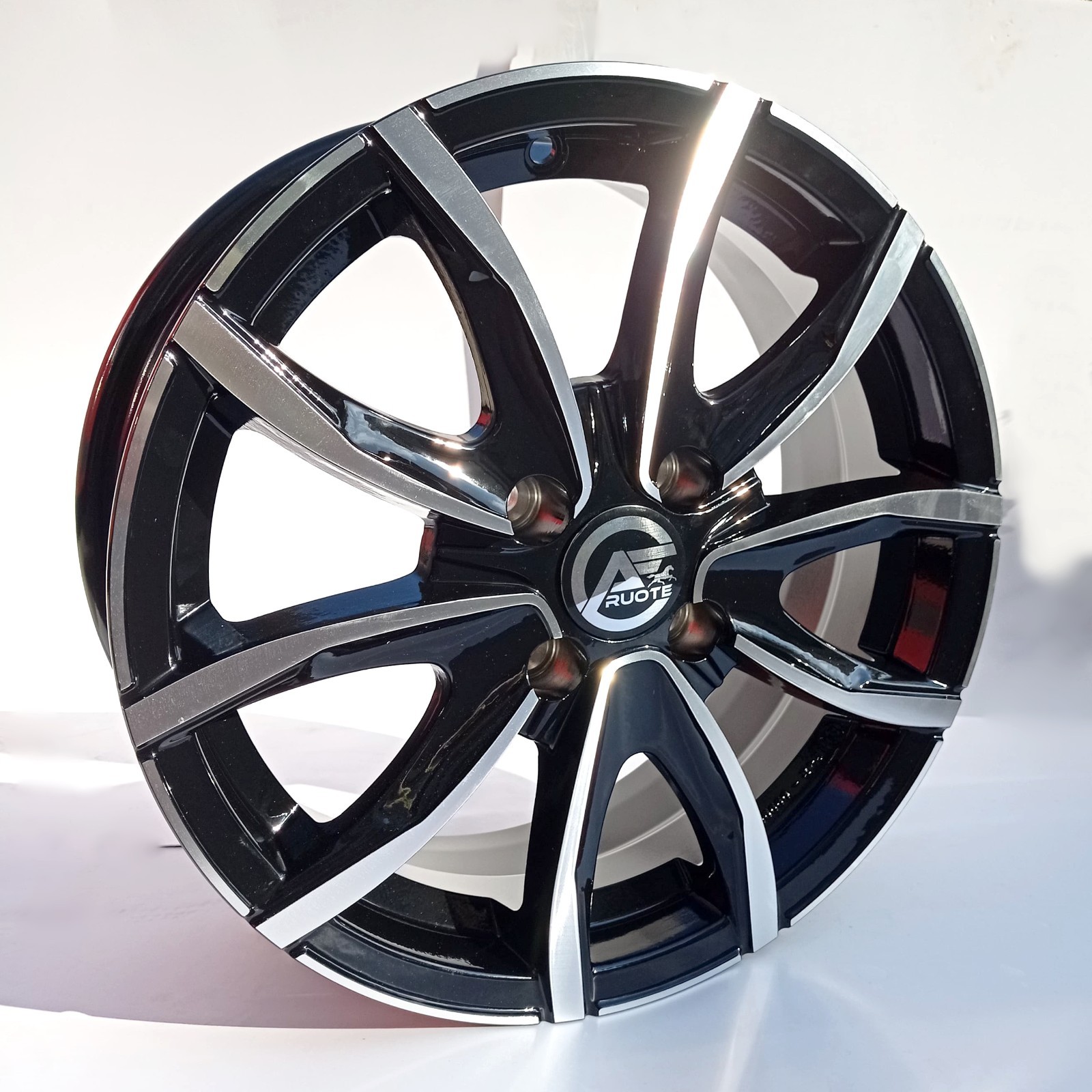 EVO 4 CERCHI IN LEGA 15 NAD DACIA SANDERO LOGAN RENAULT CLIO CAPTUR NISSAN MICRA foto 3