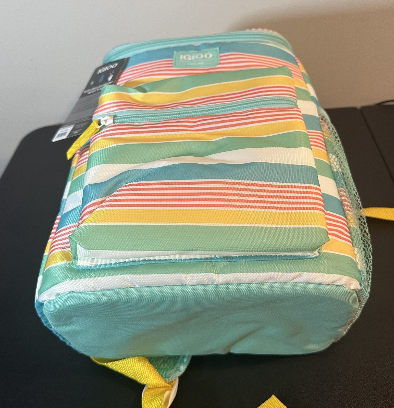NWT Igloo Soft Backpack Cooler Bag 18 Can - Candy Strips