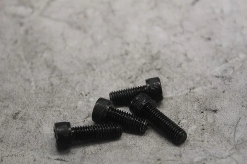 BOLT, LH (6X20)