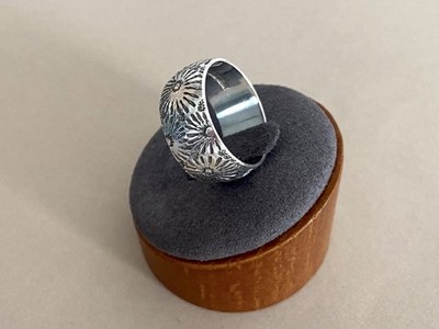 1974 Punze Sterlingsilber 10 mm breiter Bandring - Gänseblümchen Blume, Größe R 1/2
