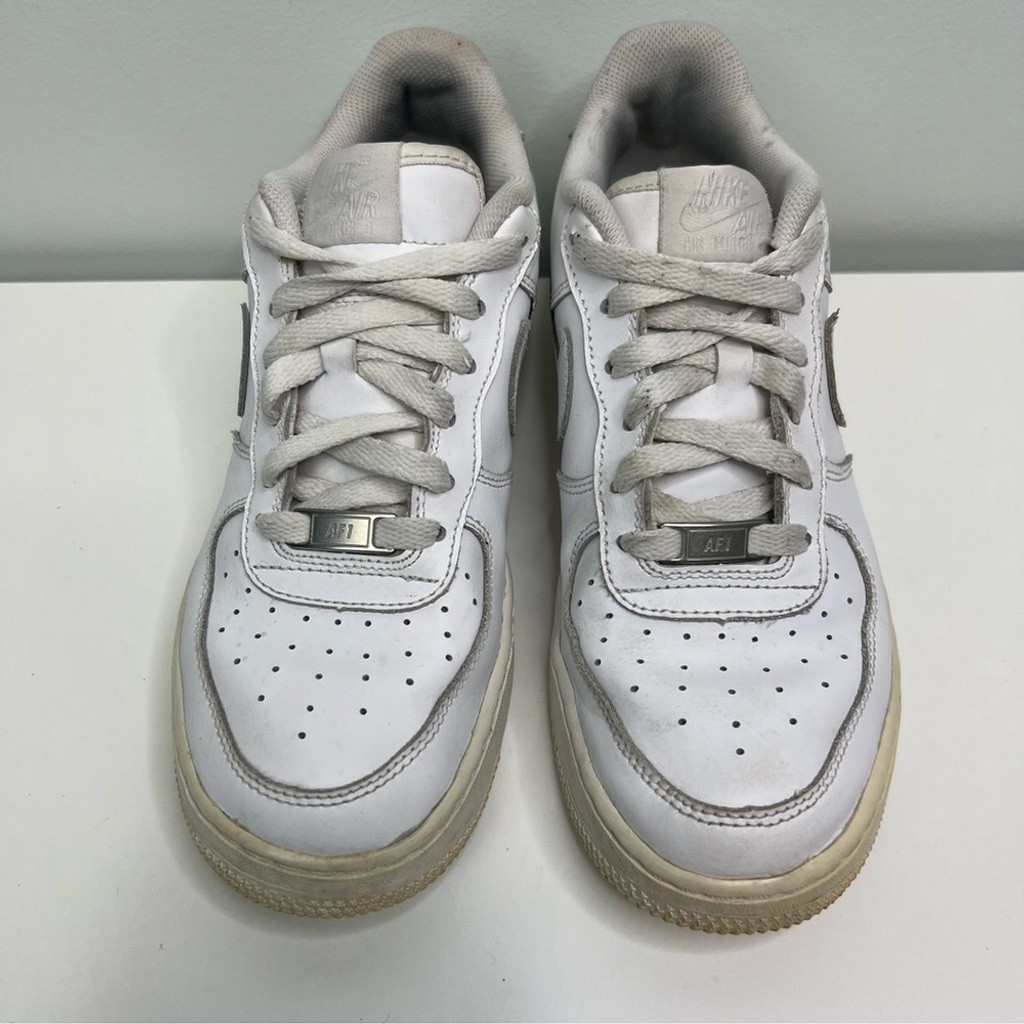 Nike Air Force 1 AF1 Low White DH2920-111 Boys Girls Youth Size 7Y Womens 8.5 thumbnail 2