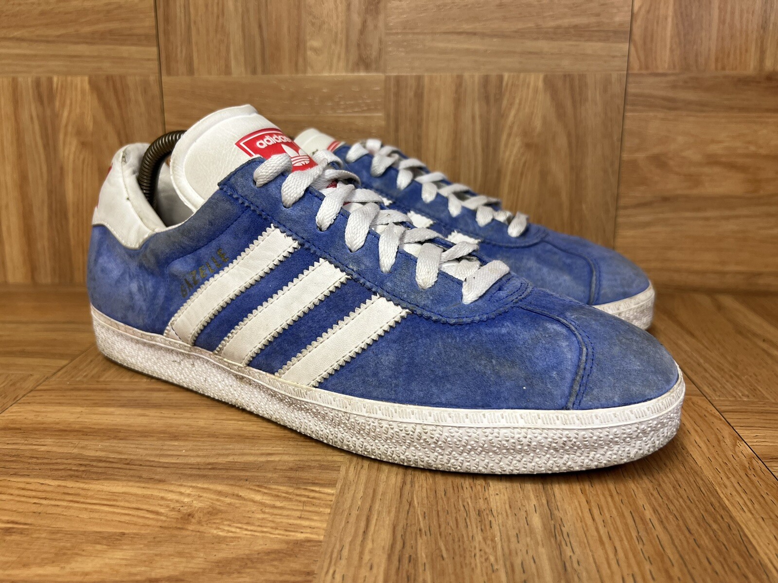 adidas gazelle blue red
