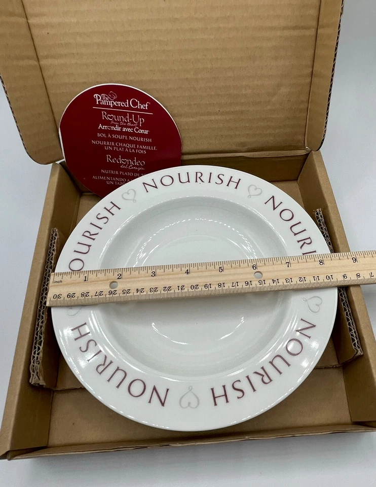 In Original Box 2014 The Pampered Chef Roundup From the Heart Bowl - Image 4 of 4