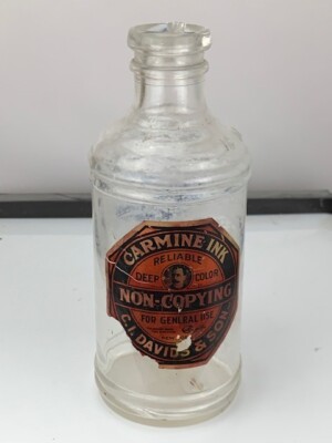 Carmine Ink C.I.David & Sons Date 1900-20. 16 oz 75 x 186 mm Made in USA (e330