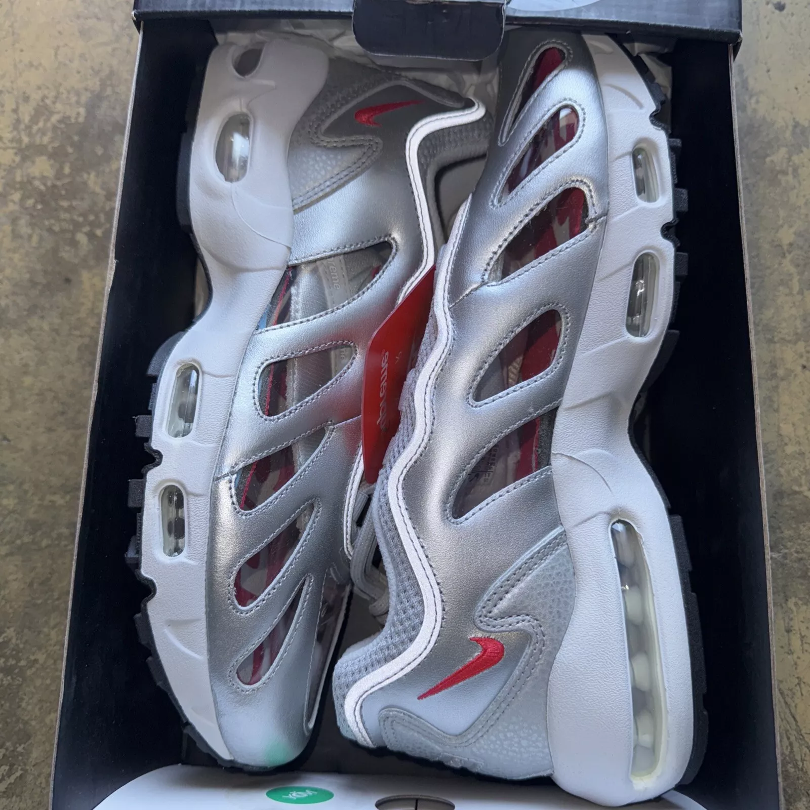 Nike Air Max 96 x Supreme 