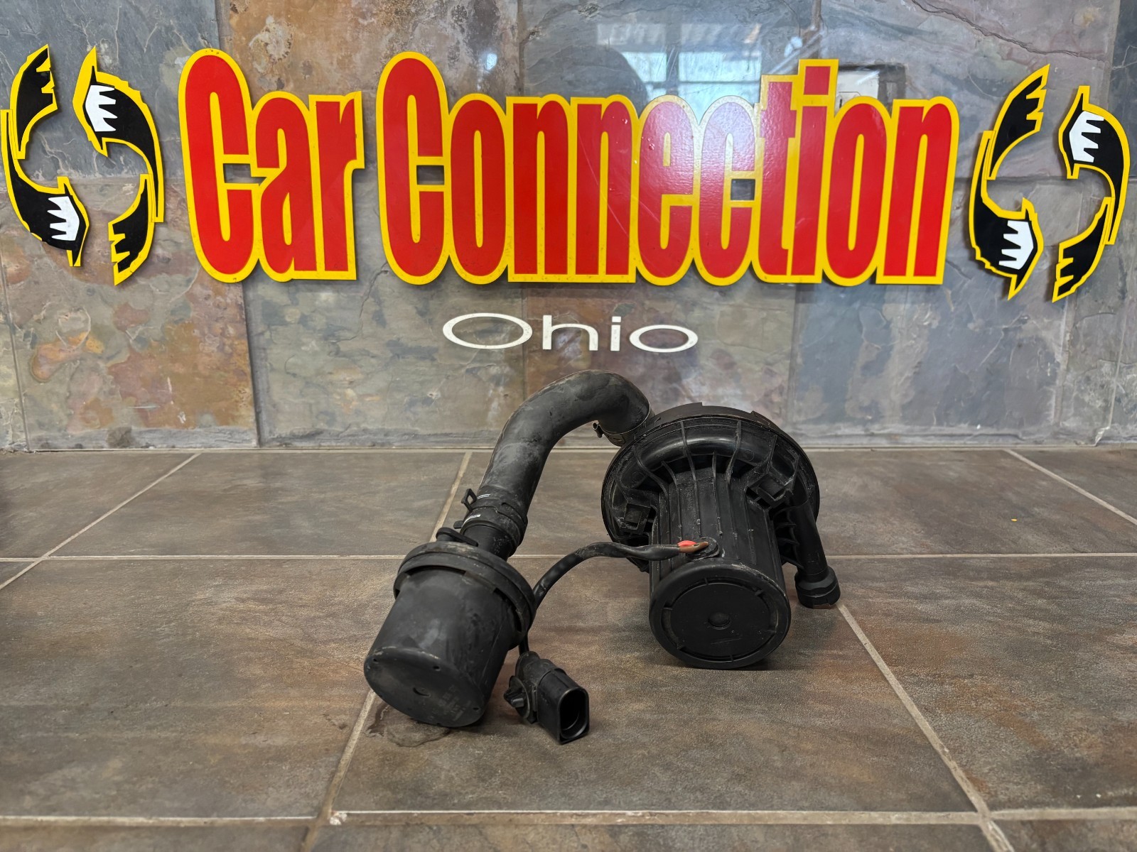 4S0 906 601 VACCUM PUMP LAMBORGHINI HURACAN LEFT REAR