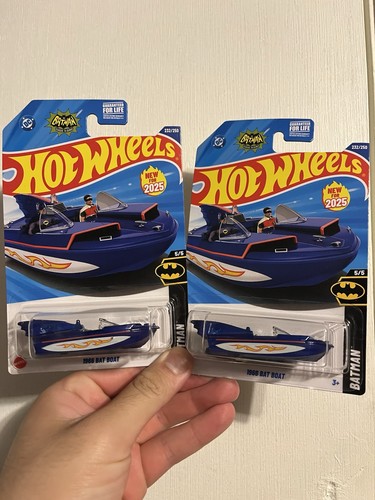 Hot Wheels 1966 Bat Boat 2025 M Koffer 2 Stück