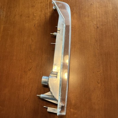 NOS LEFT Front Parking Lamp For 83-87 Volvo 760 & 740 84-89.