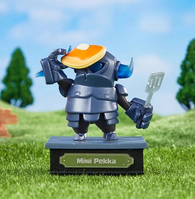 Mini Pekka フィギュア　クラロワ　Clash e Supercell Clash Royale Mini P.E.K.K.A Figure Model Statue