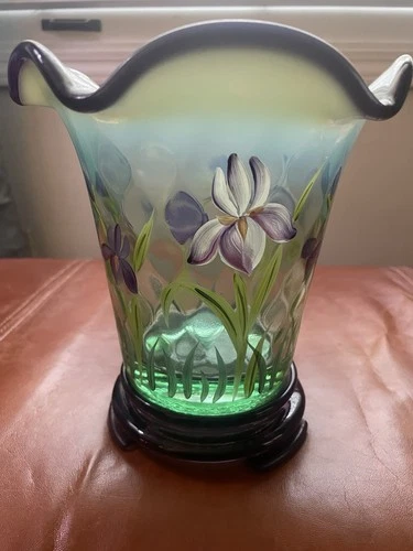 FENTON DESIGNER SHOWCASE DIAMOND HAND PAINTED SIGNED IRIS GLASS VASE & BASE