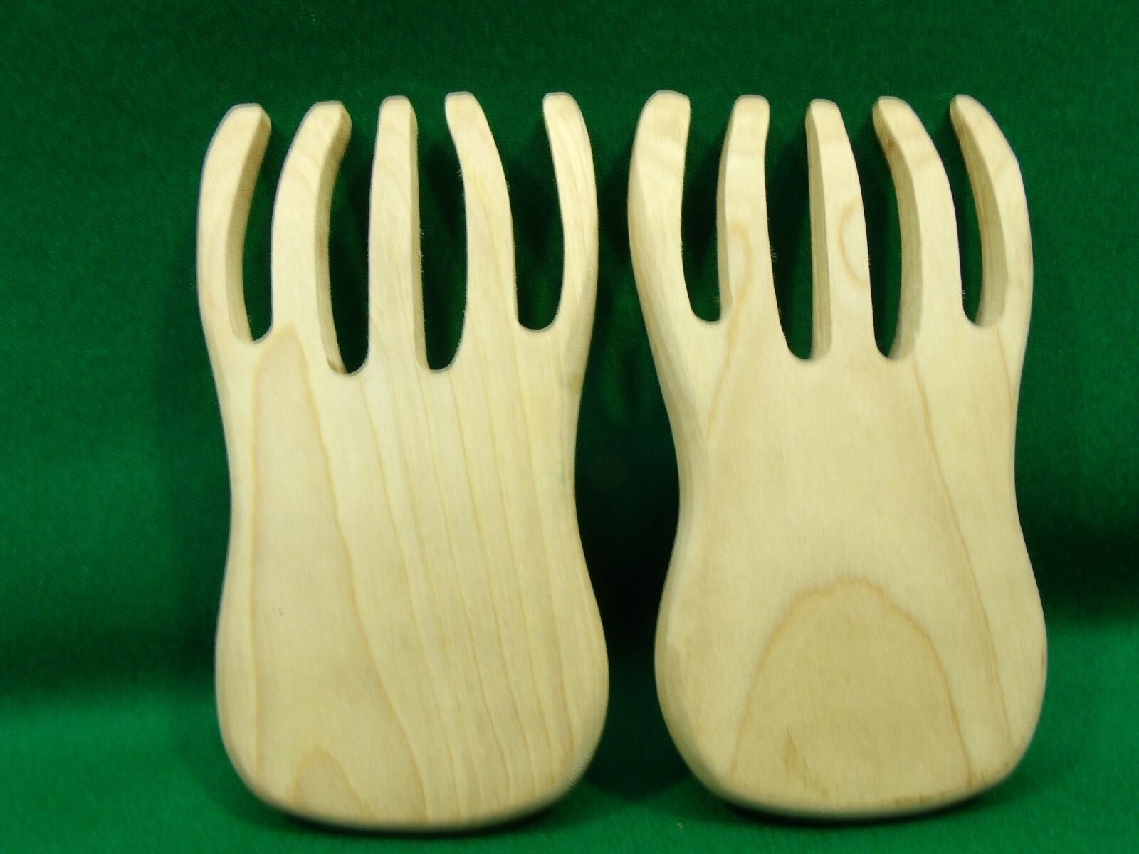 SALAD AND PASTA SERVER WOODEN BEAR PAWS