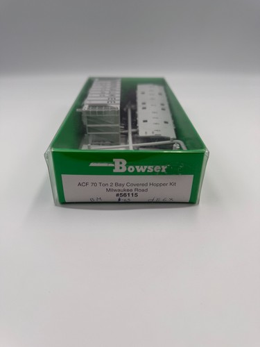 Kit de tolva cubierta de 2 bahías HO Bowser 56115 ACF 70 toneladas Milwaukee Road # 99367. Nuevo en caja. | Zustand: New
