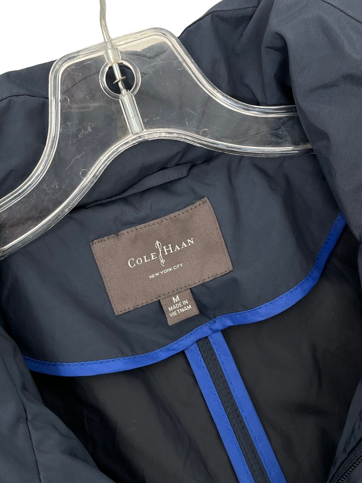 EUC! COLE HAAN WOMEN'S MEDIUM NAVY BLUE PACKABLE RAIN JACKET COAT w/ HOOD