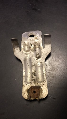 BMW 1 E81 E87 2009 sonstiges Einzelteil Unterboden 7128501