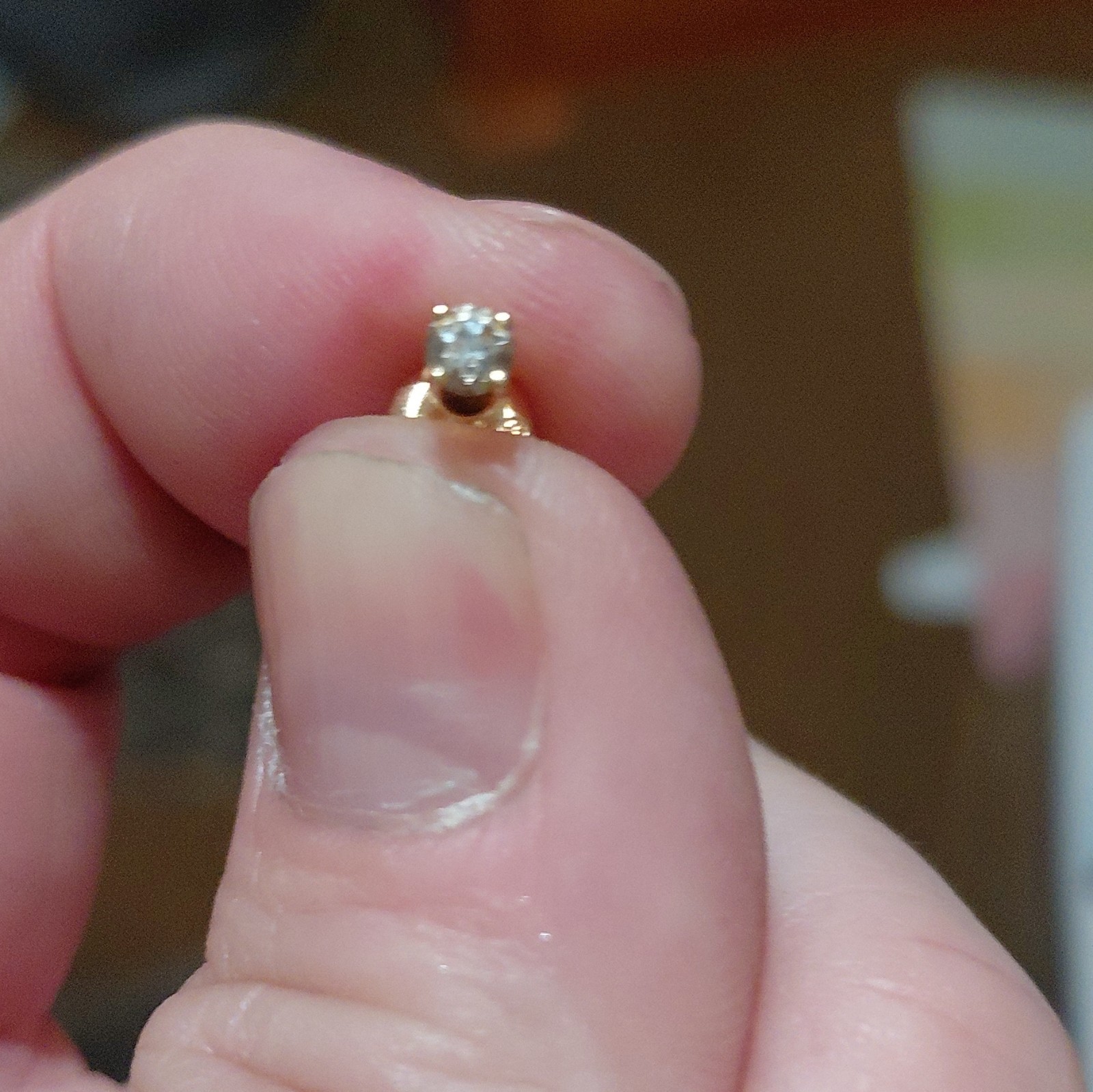 14K Yellow Gold Round White Diamond Bezel Stud Earring Screw Back Single