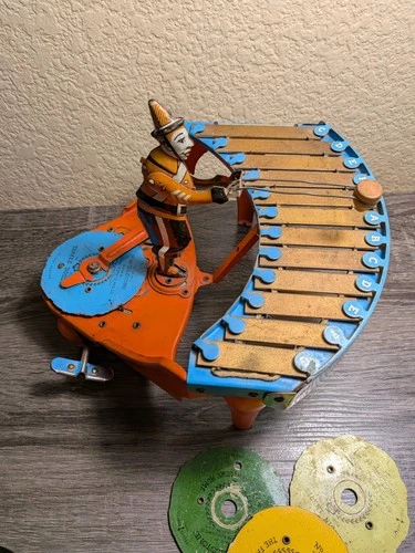 Vintage 1930's Wolverine Zilotone Metal & Tin Wind Up Toy Clown w/6 Disk Works