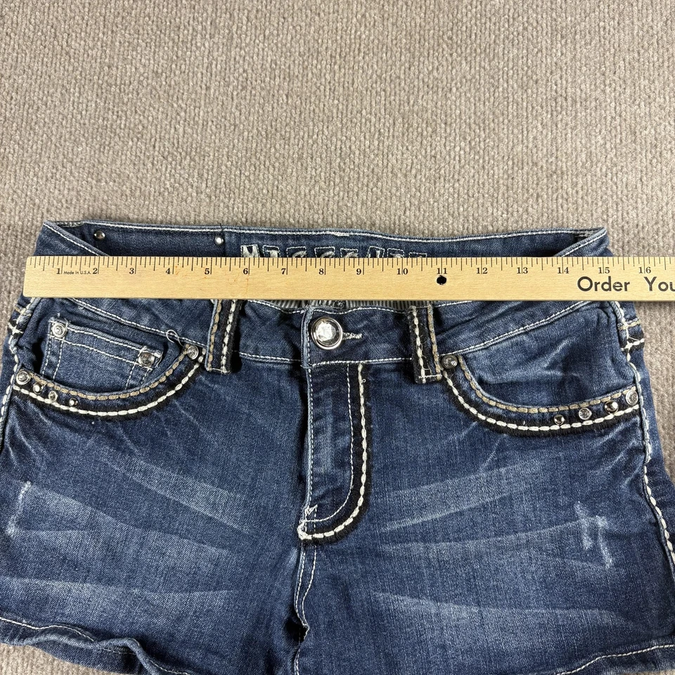 Pantalones Cortos Miss Chic Para Mujer Grandes Azul Denim Estrás Bolsillos Tachonados Adornados Foto 2 de 4