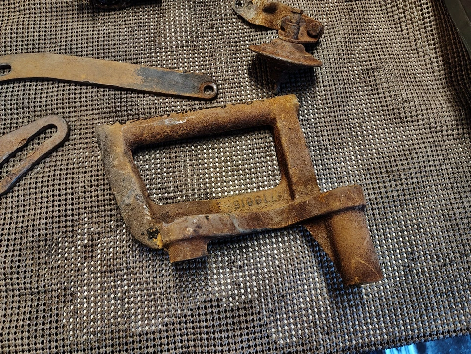 Pontiac GTO Bonneville Grand Prix 1965 389 421 varios Soportes de alternador de aire acondicionado OEM Foto 2 de 4