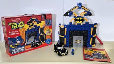 COMPLETE Fisher Price Trio Blocks  DC Super Friends Batcave Batman Set #T-3832