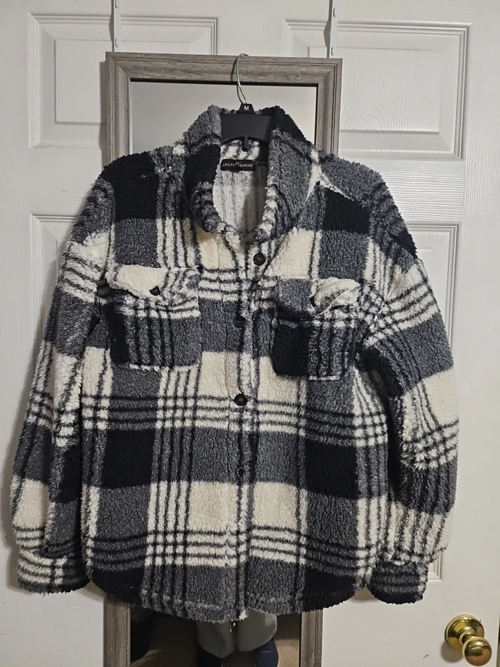 Chaqueta corta Sherpa para mujer/casi famosa Sherpa negra, blanca a cuadros Buffalo XL Foto 2 de 4