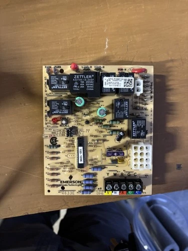 Emerson PCBBF122 Gas Furnace Control Circuit Board 50M56-289-01