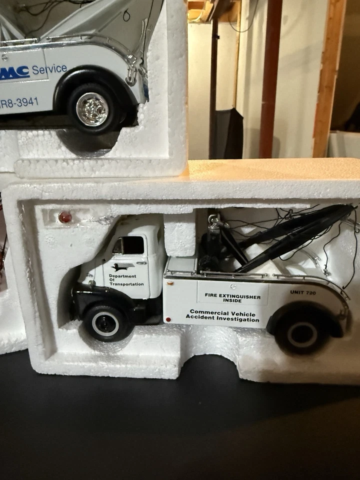 1952 GMC Heavy Duty Wrecker BUNDLE - Image 4 of 4