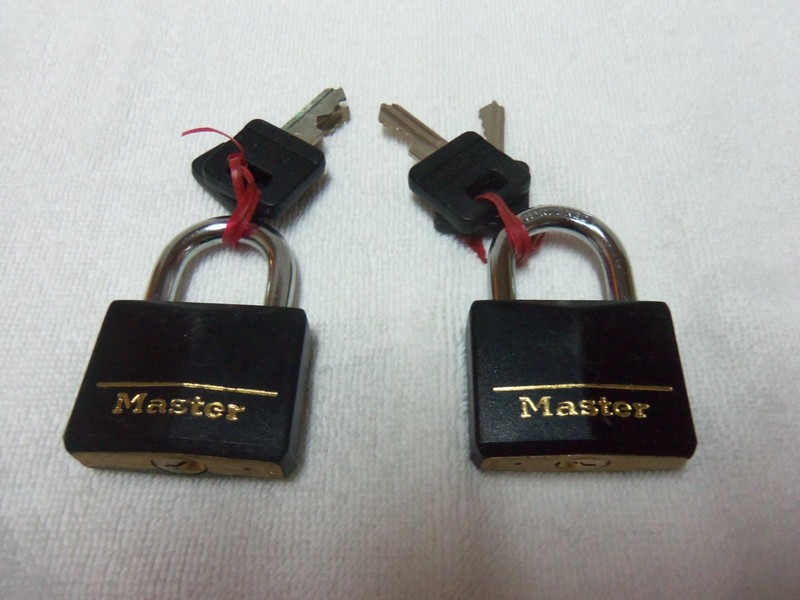 2 Master Locks--2 Keys for Each Lock--Both Work Excellent--Master Lock Quality