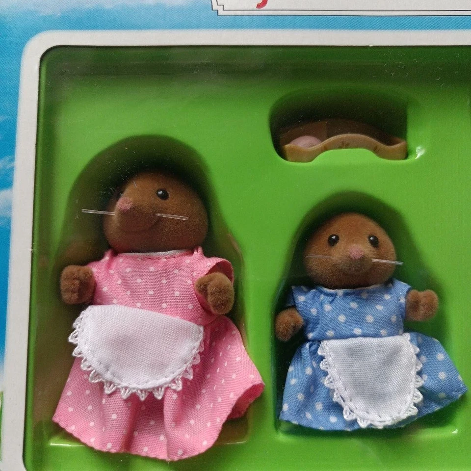 Sylvanian Families Sewing with Mother Mole Parent and Child set Flair Epoch 2010 - Image 2 of 4