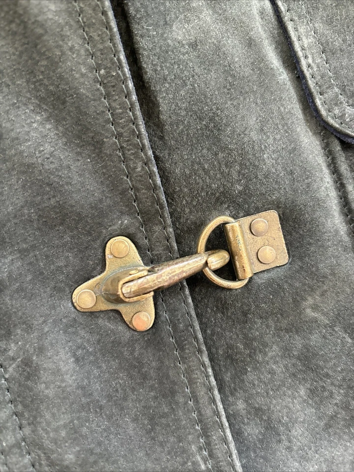 Chaqueta ecuestre Braefair de cuero New York para hombre con capucha broche de metal talla grande Foto 3 de 4