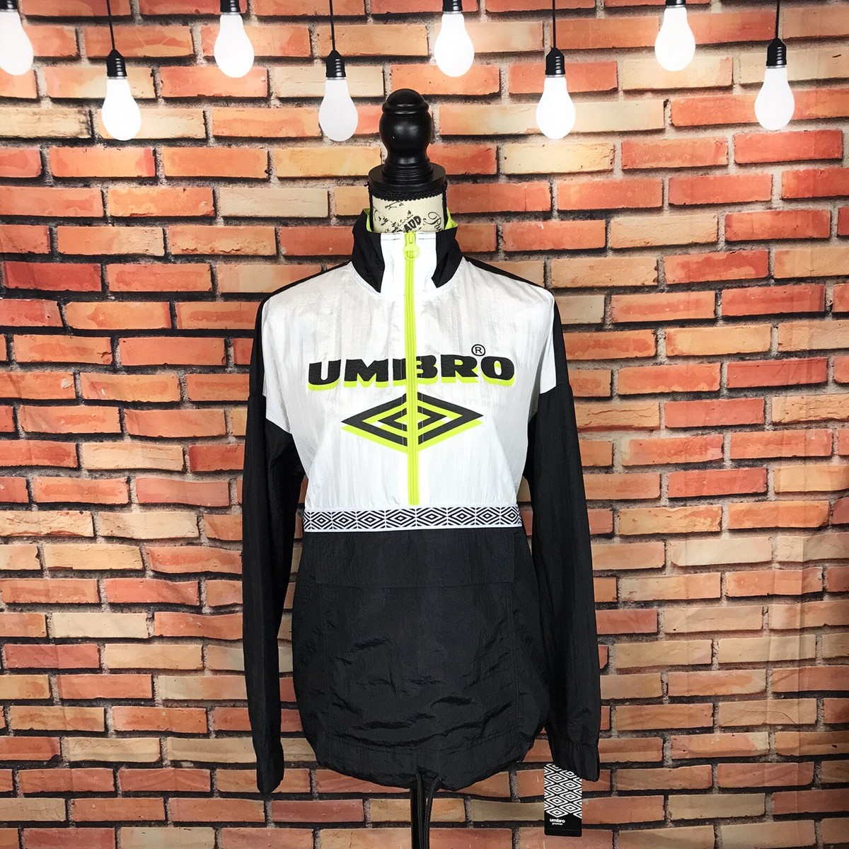 UMBRO■Women Lightweight Breeze Cooling Jacket Umbro Windbreaker Jacket, Women's Size: Small, Women's