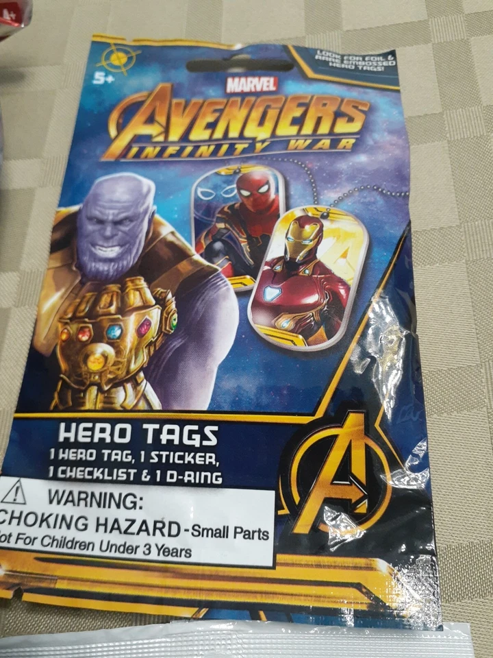 Lote de juguetes coleccionables Marvel, Spiderman, Batman, Deadpool, Avengers. Funko, Mattel Foto 4 de 4