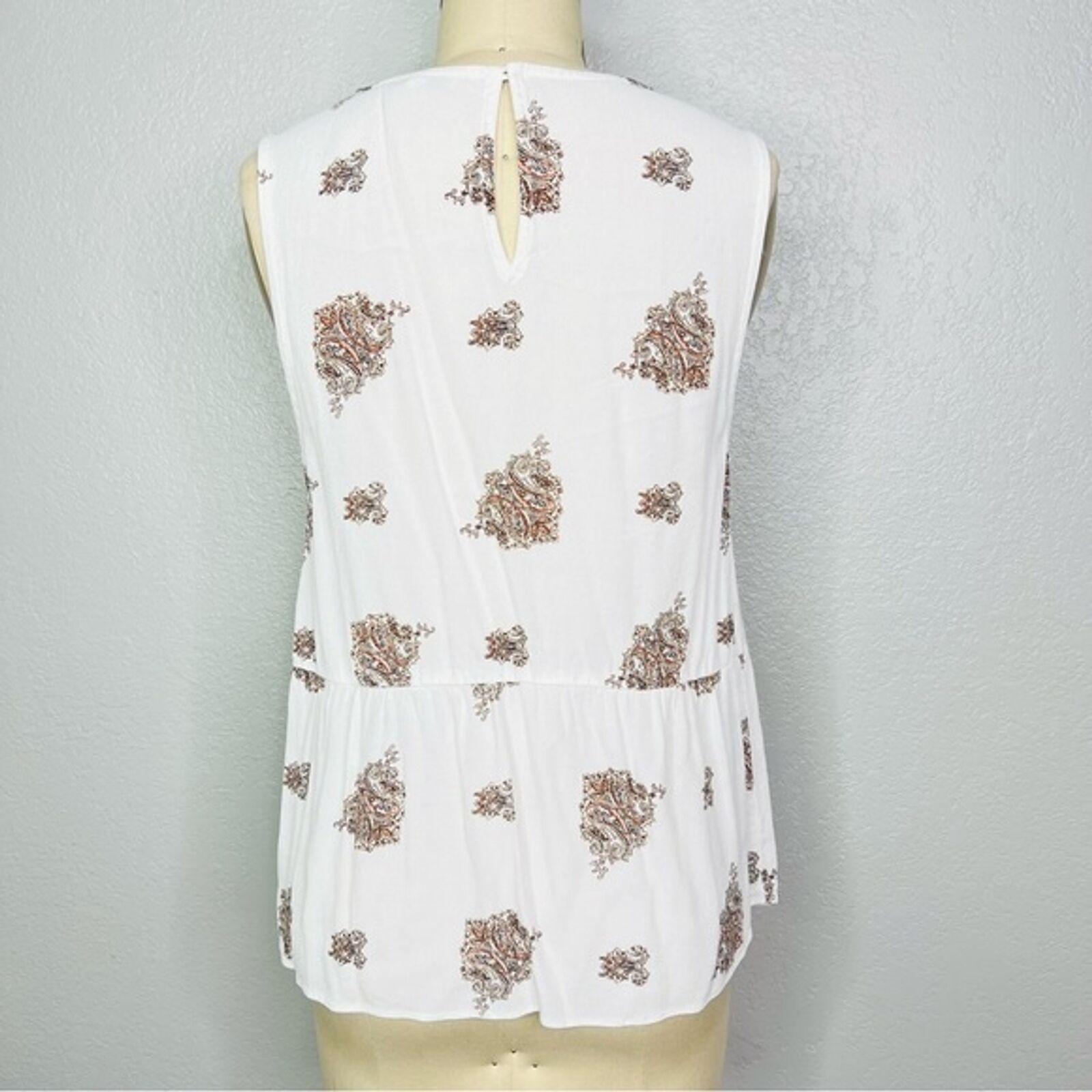 Madewell Ruffle Tank Top in Floating Paisley sz m… - image 5