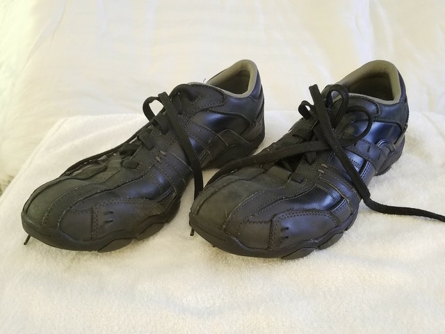 skechers football shoes